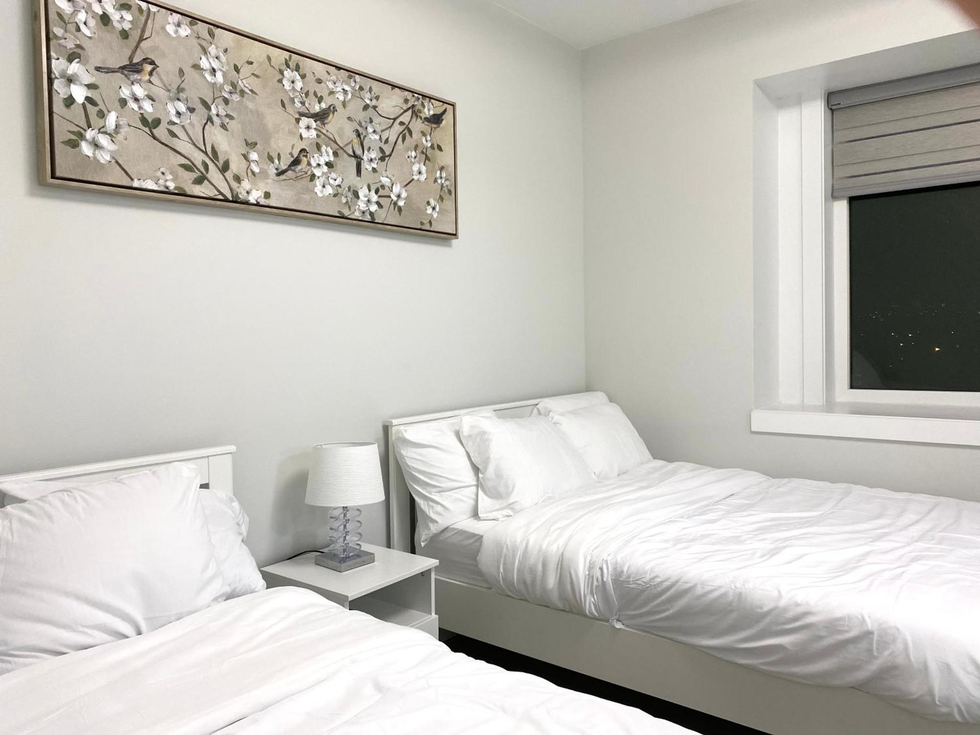 Modern And New House Near Pne With Big Garden And Free Parking Daire Vancouver Dış mekan fotoğraf